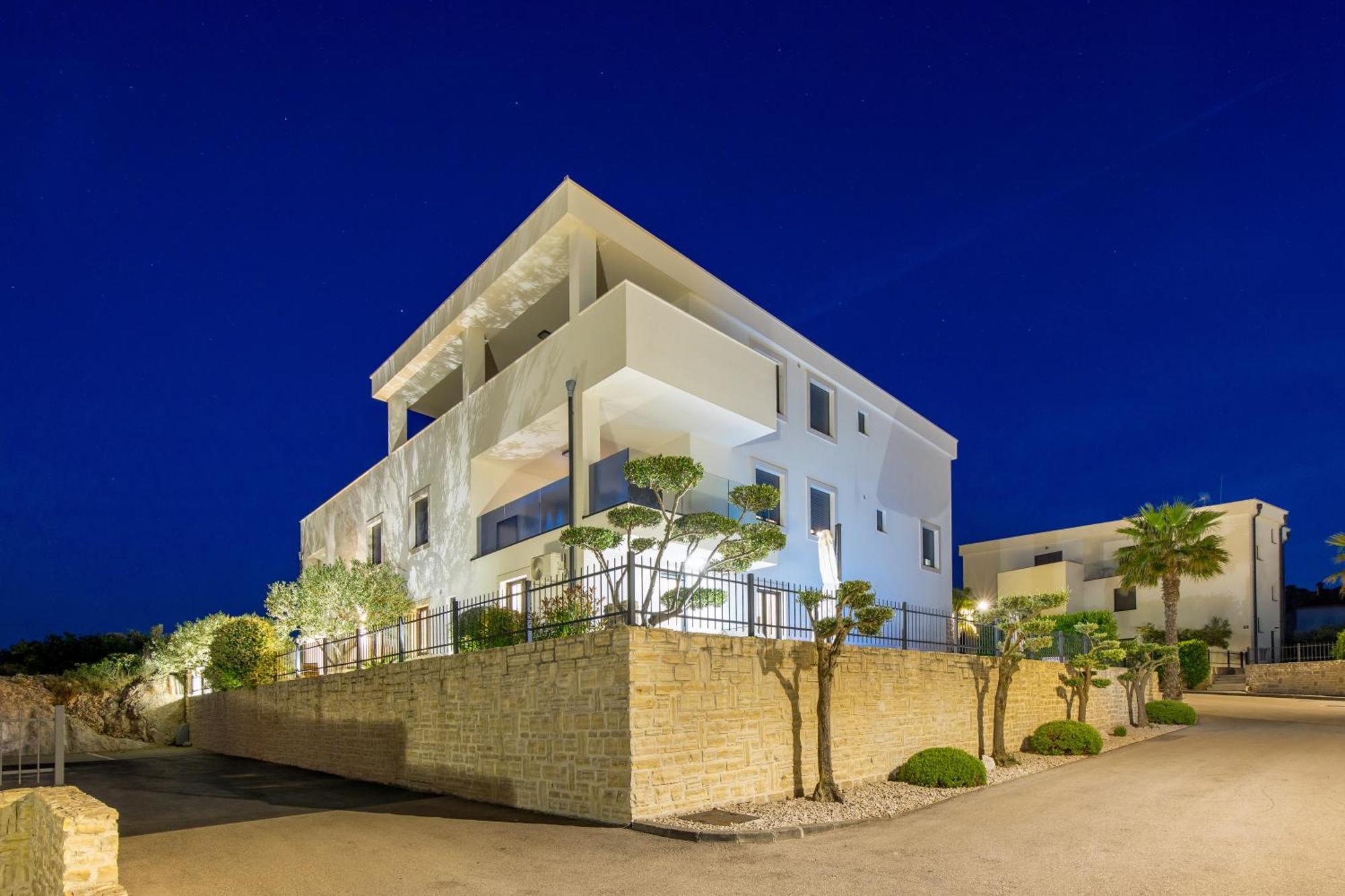Luxury Apartment Hyperion With Private Pool And Garden Murter Exterior photo