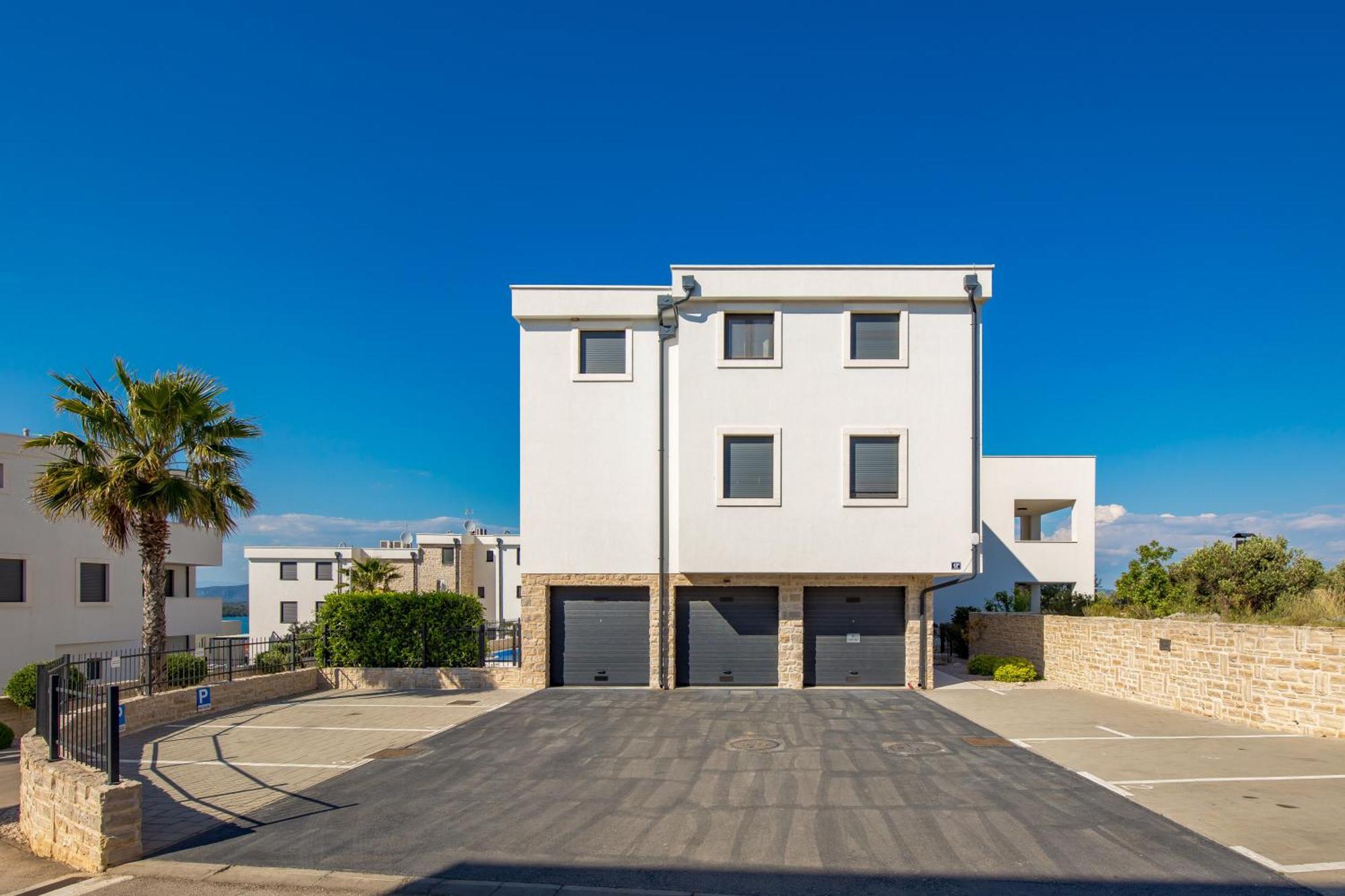 Luxury Apartment Hyperion With Private Pool And Garden Murter Exterior photo
