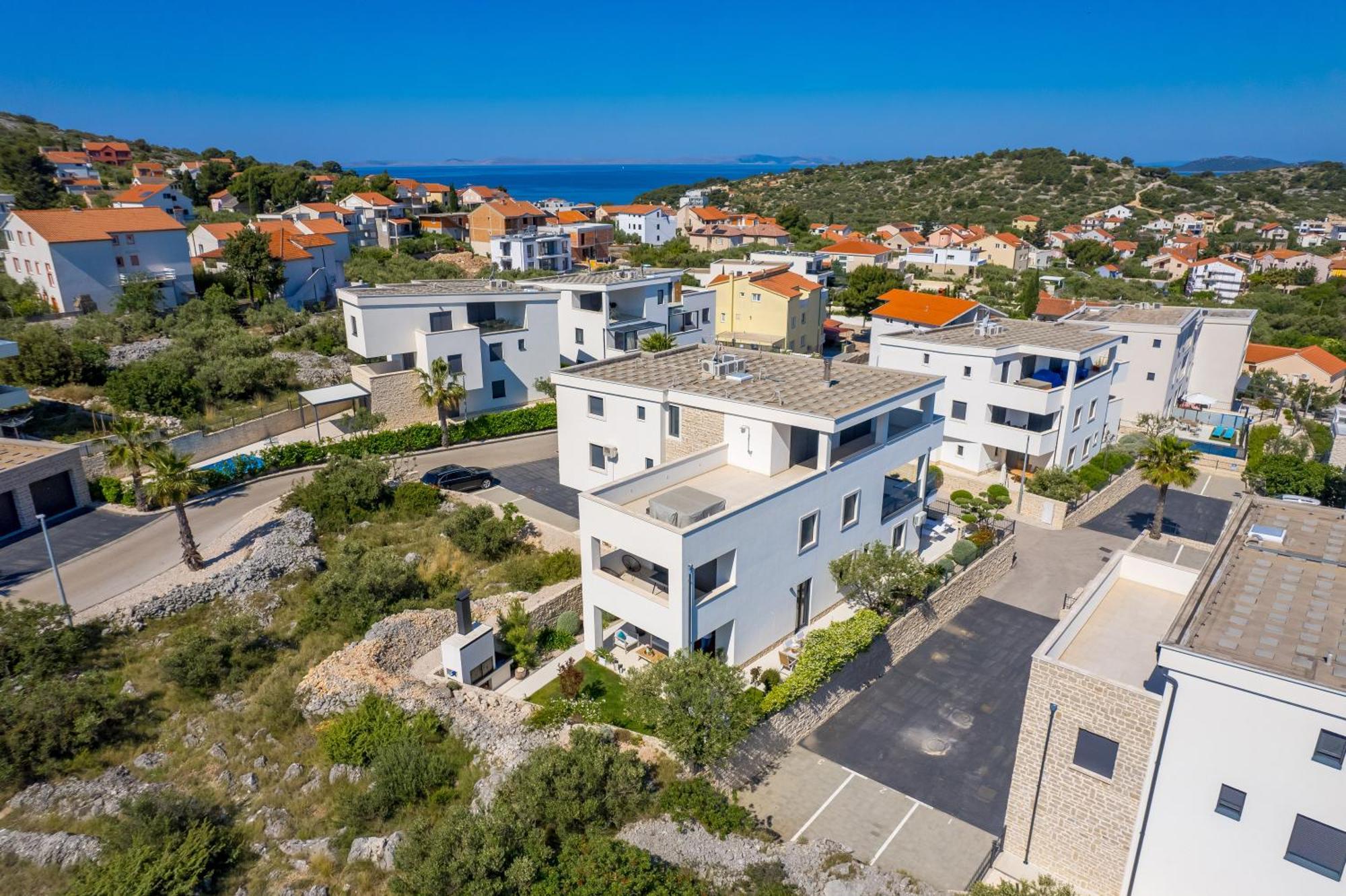 Luxury Apartment Hyperion With Private Pool And Garden Murter Exterior photo