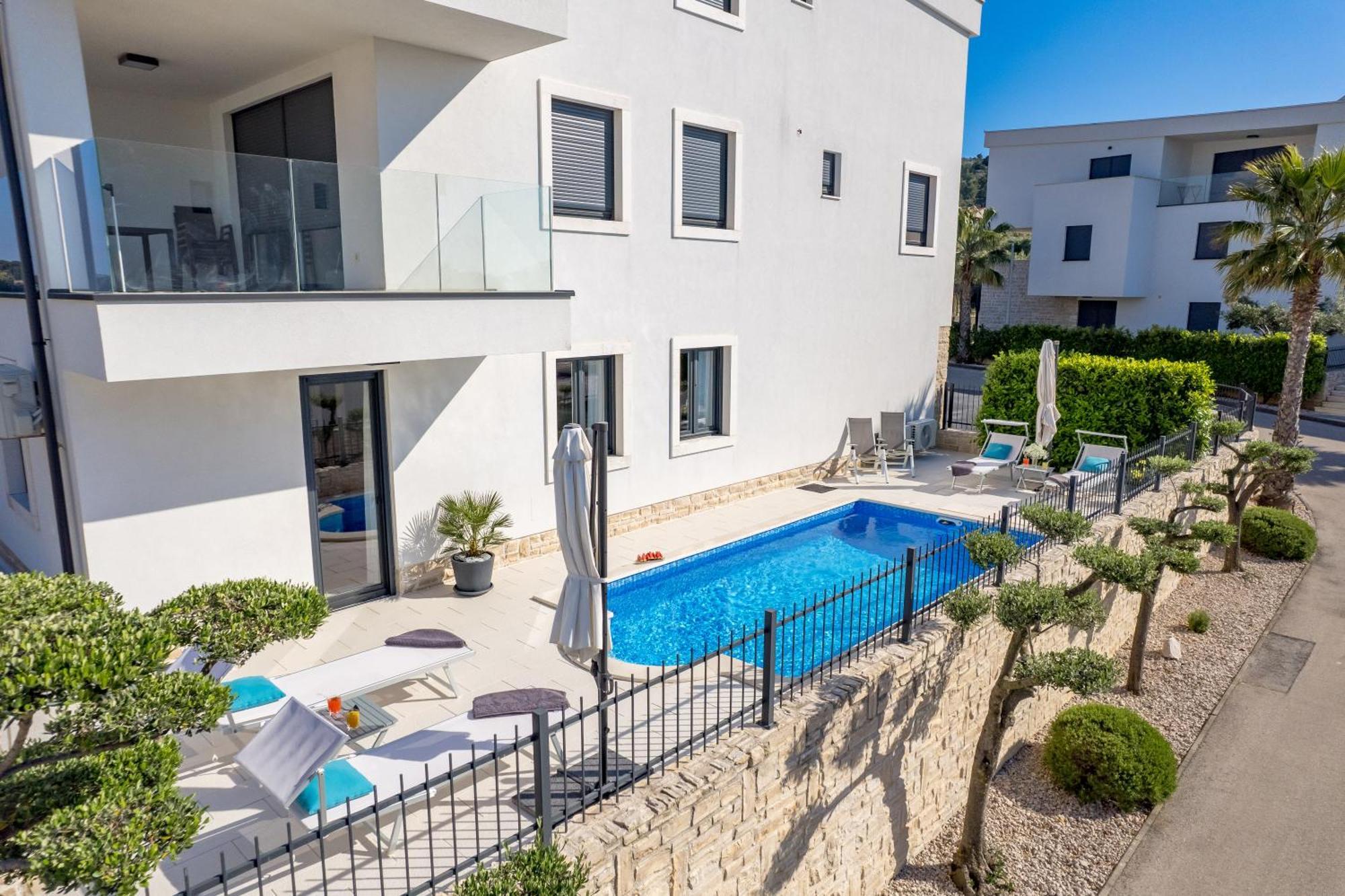 Luxury Apartment Hyperion With Private Pool And Garden Murter Exterior photo